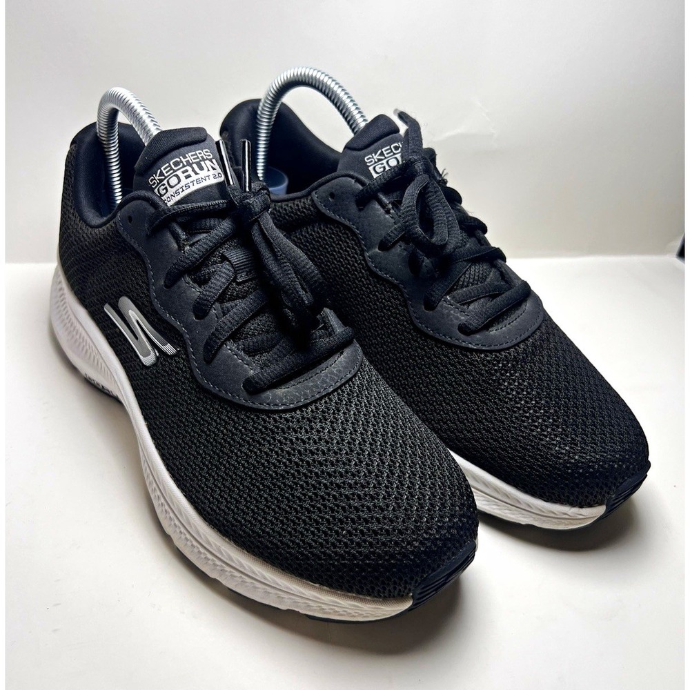 SKECHERS GO RUN Consistent 2.0 Mens Size 7 Black White Lace Running Sneakers B4